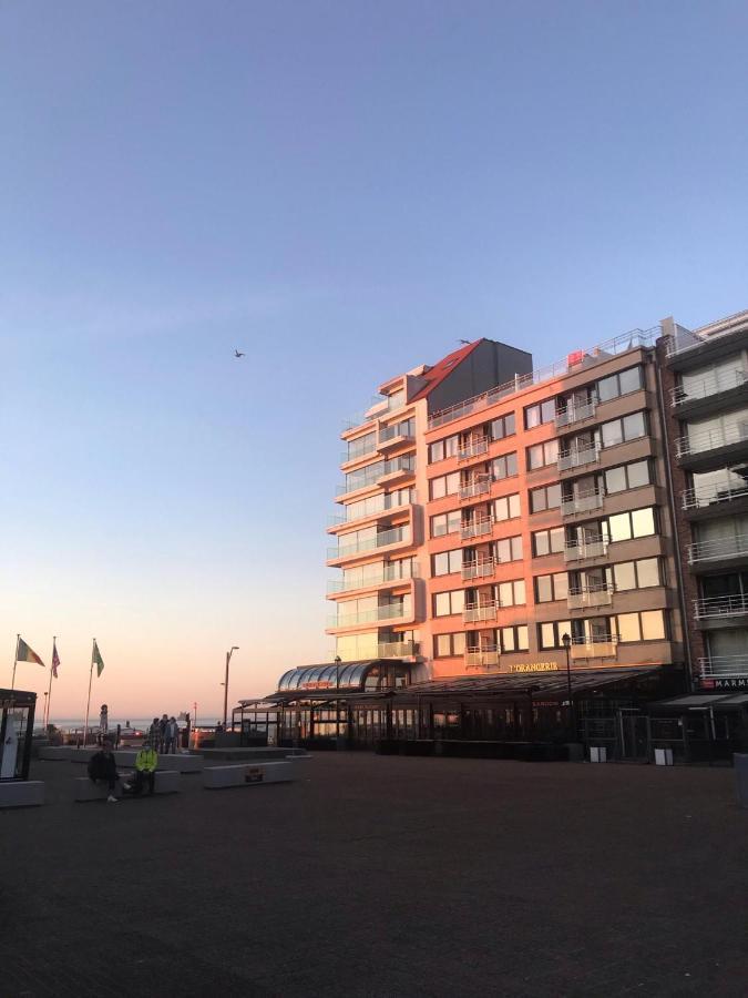Luxe Studio/Suite Met Zeezicht En Volle Zon 克诺克－海斯特 外观 照片